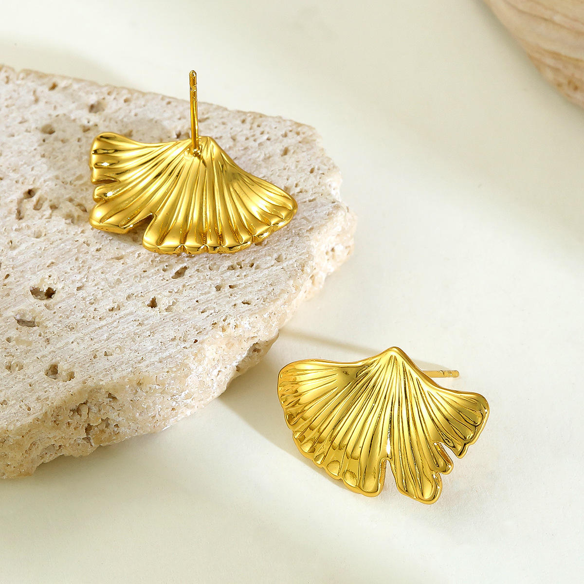 Flower Stud Earrings - 18k Gold Plated