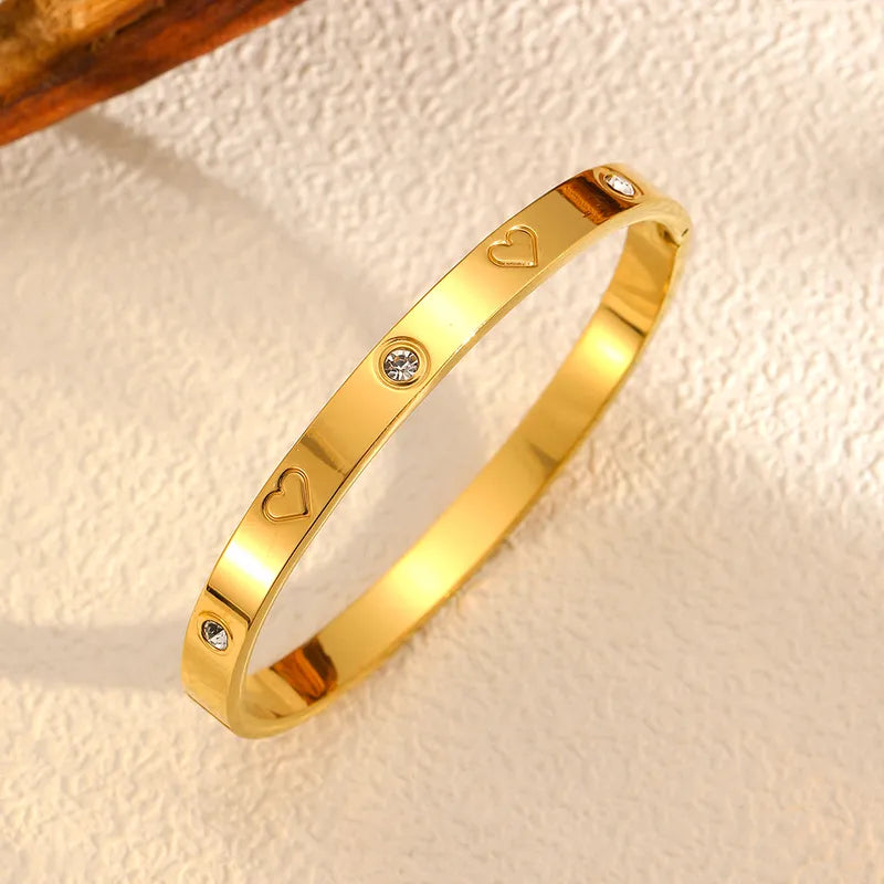 Diamond Heart Bangle - 18k gold Plated