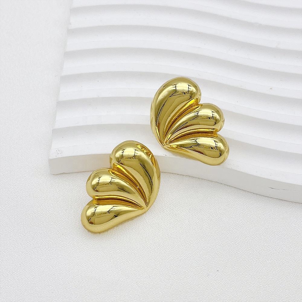 Wings Stud Earrings - 18k Gold Plated