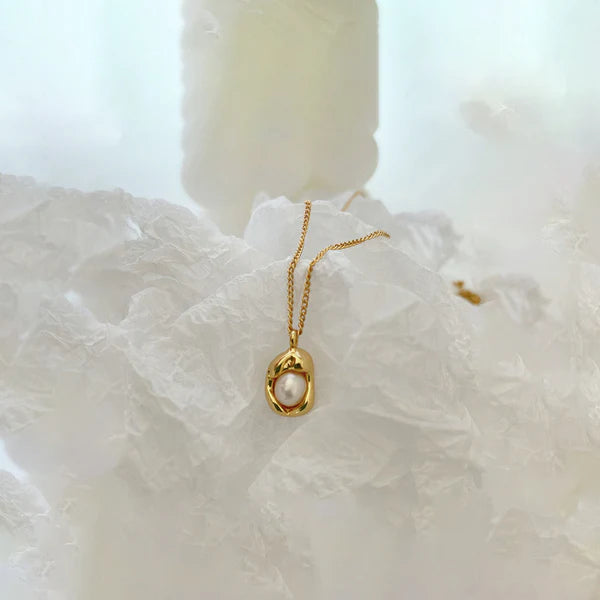 Aurora Pearl Necklace