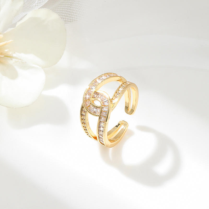 Interlock Spark Ring