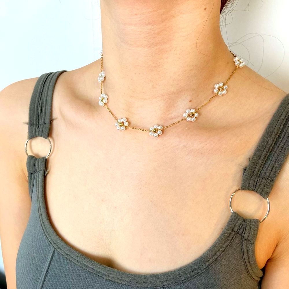 Pearl Flower Choker Necklace