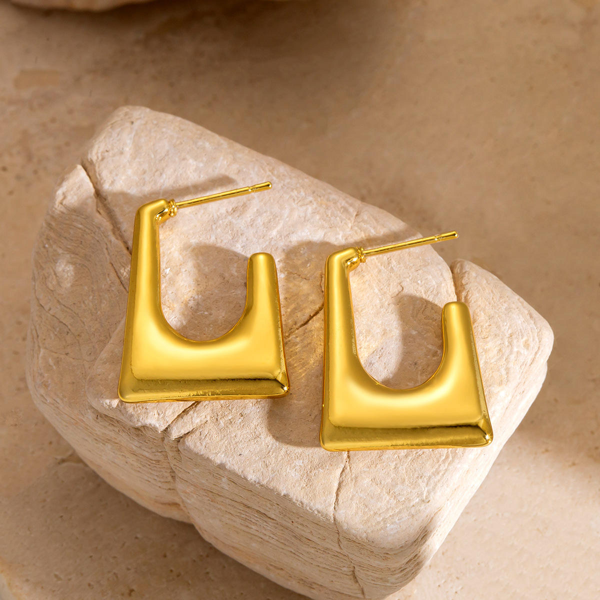 Hollow Rectangle Earring - 18k Gold Plated