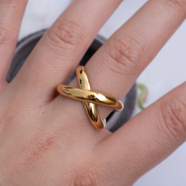 X Shape Ring – 18K Gold Plated