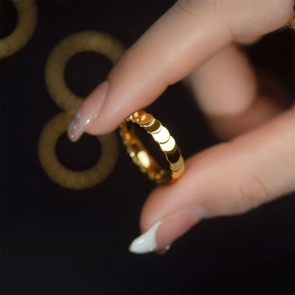 Minimal Fish Scale Ring - 18k Gold Plated