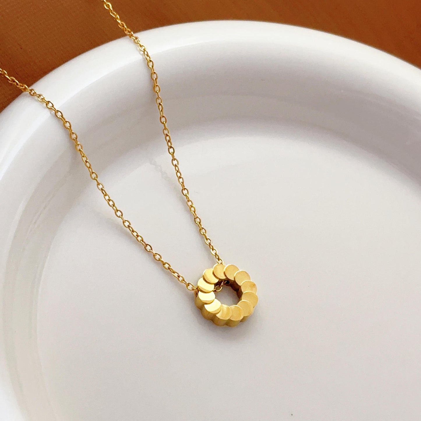 Minimal Ring Pendant Necklace - 18k Gold Plated