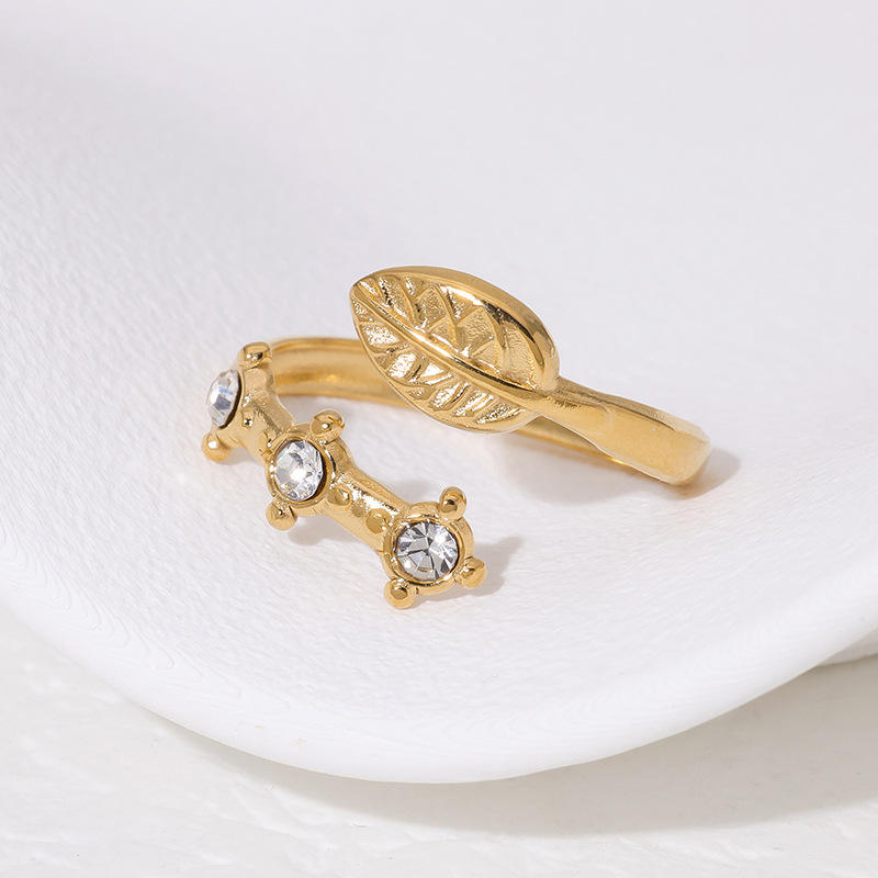 Leaf Motif Crystal Ring – 18K Gold Plated