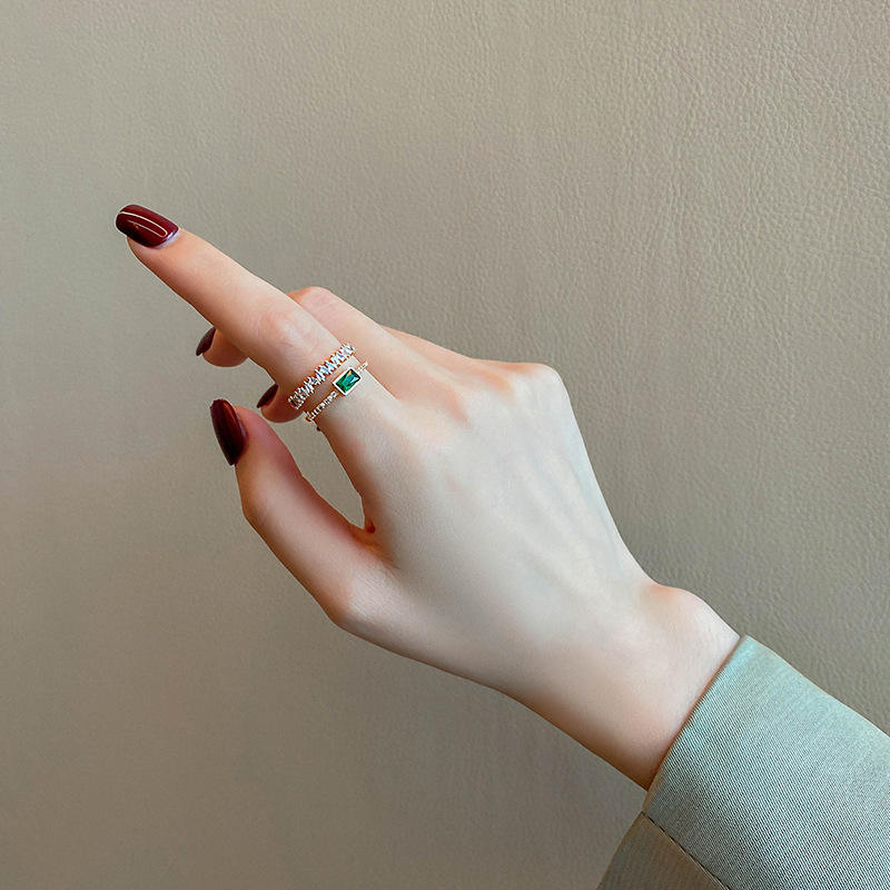 Emerald Green Baguette Stone Band Ring