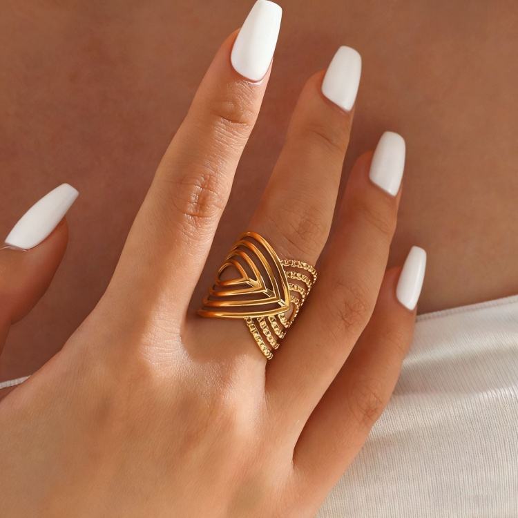 Aurelia V-Crown Ring