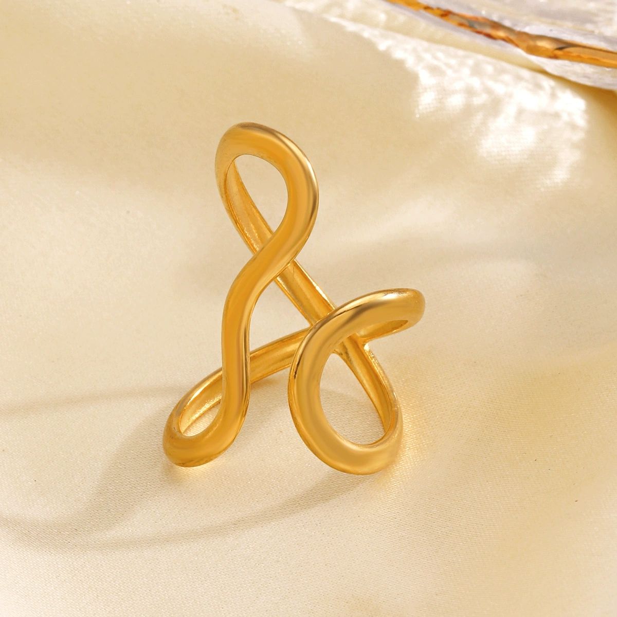 Wave Ring - 18k Gold Plated