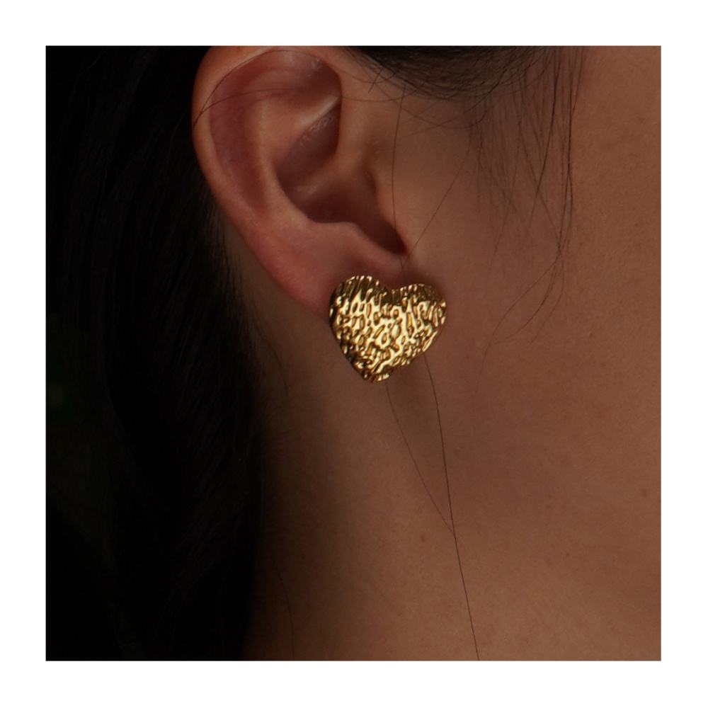 Heart Stud Earrings - 18K Gold Plated