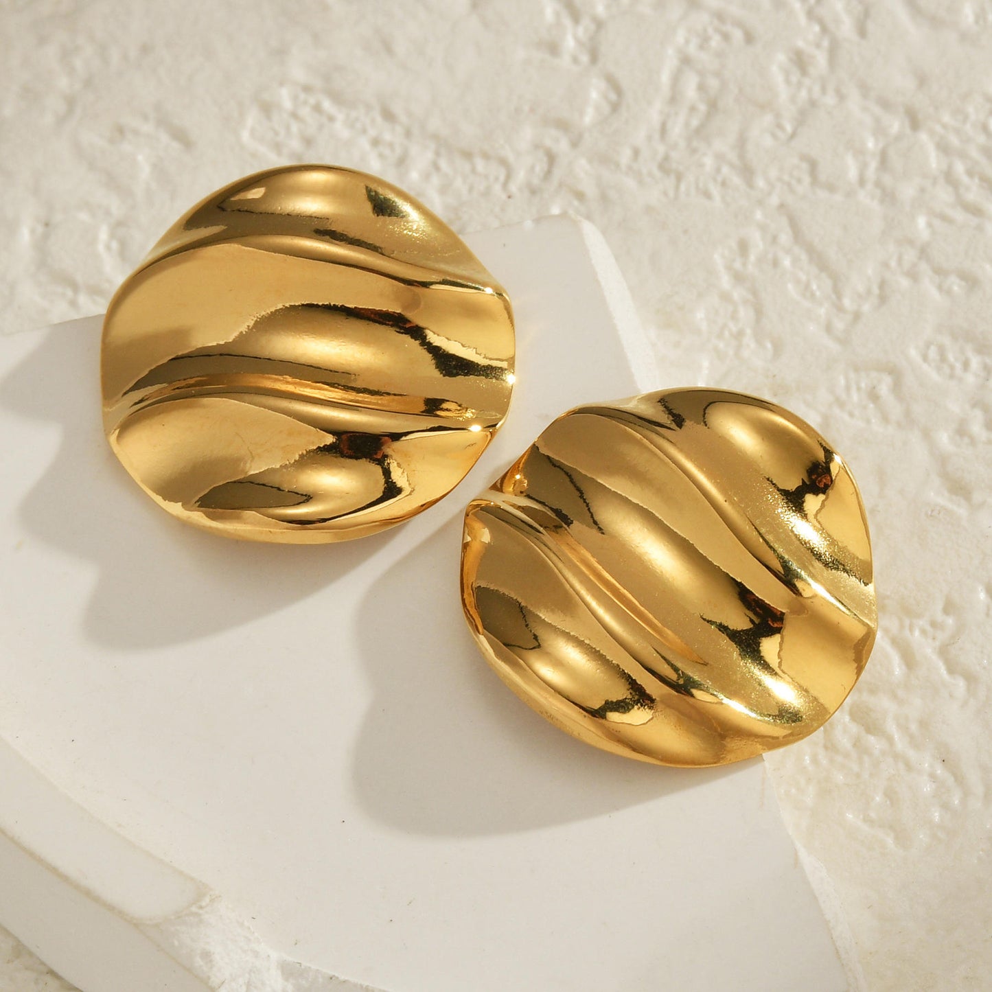 Wavy Dome Stud Earrings