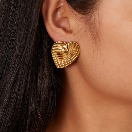 Sculpted Heart Earrings – 18K Gold Plated