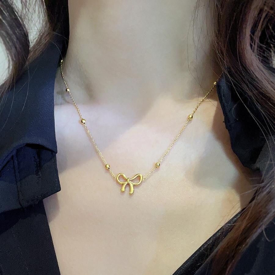 Minimal Bow Pendant Necklace