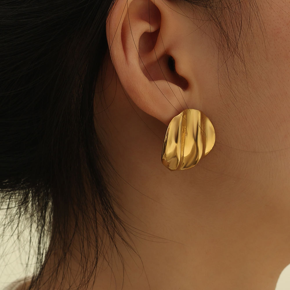 Textured Round Stud Earrings - 18k Gold Plated