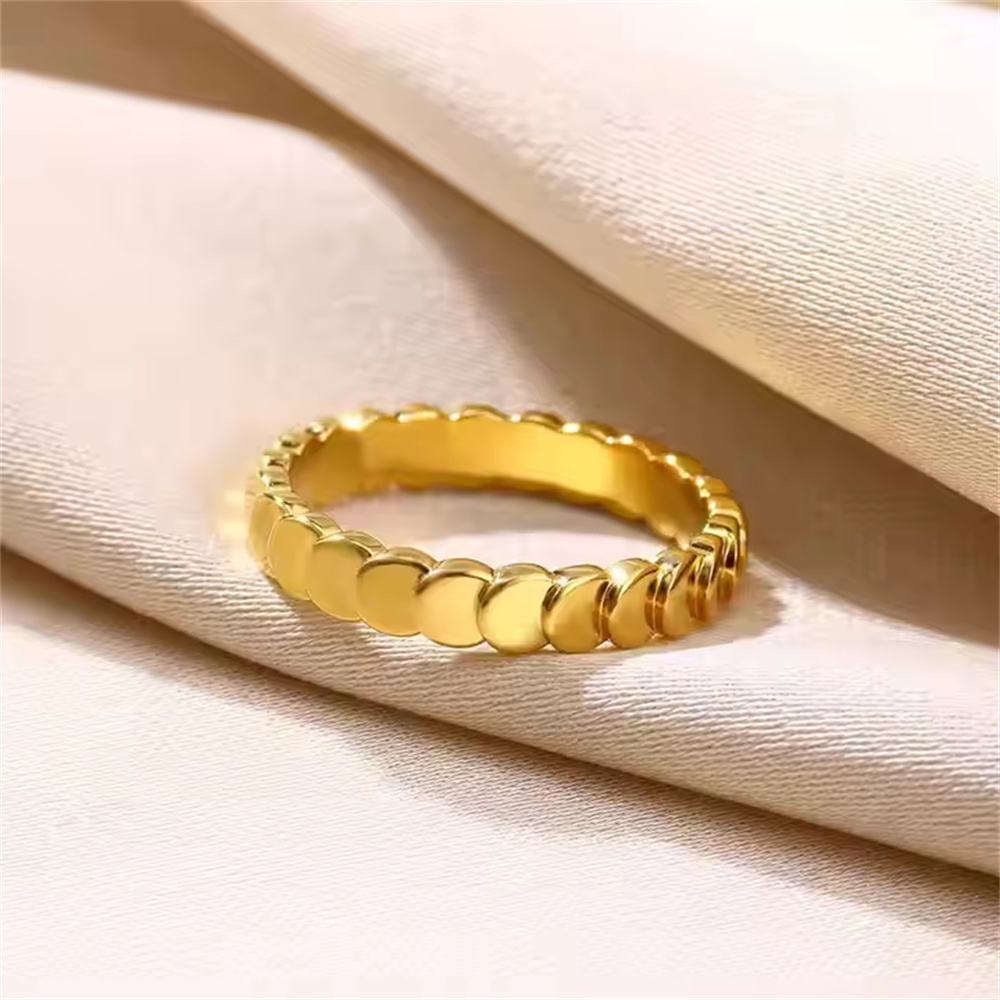 Minimal Fish Scale Ring - 18k Gold Plated
