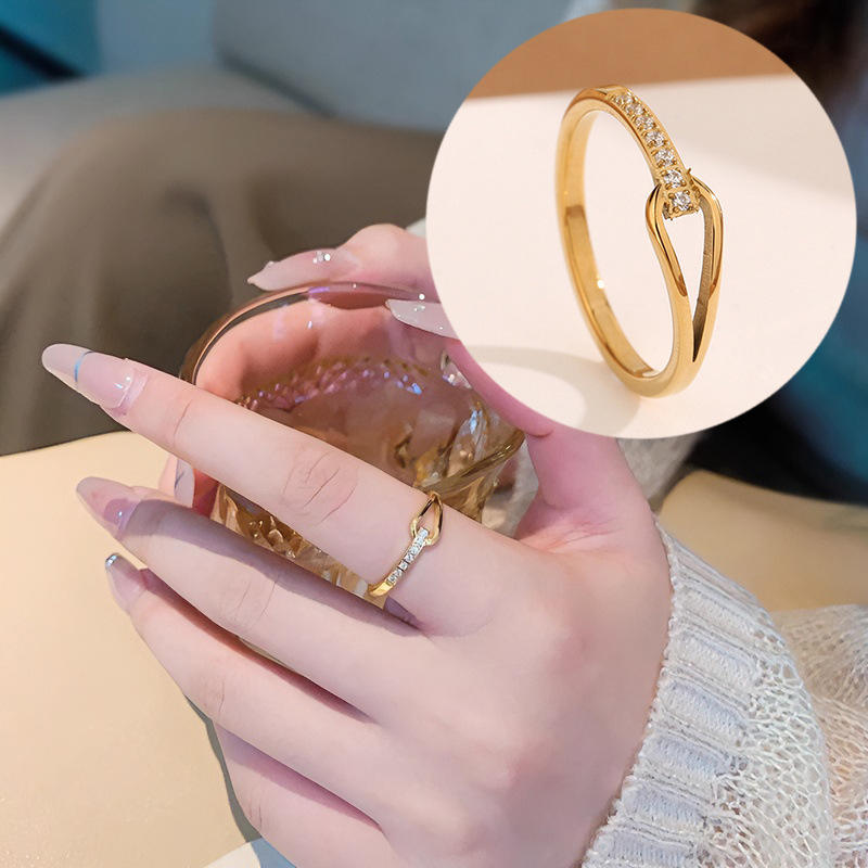 Minimal Zirconiat Ring - 18K Gold Plated