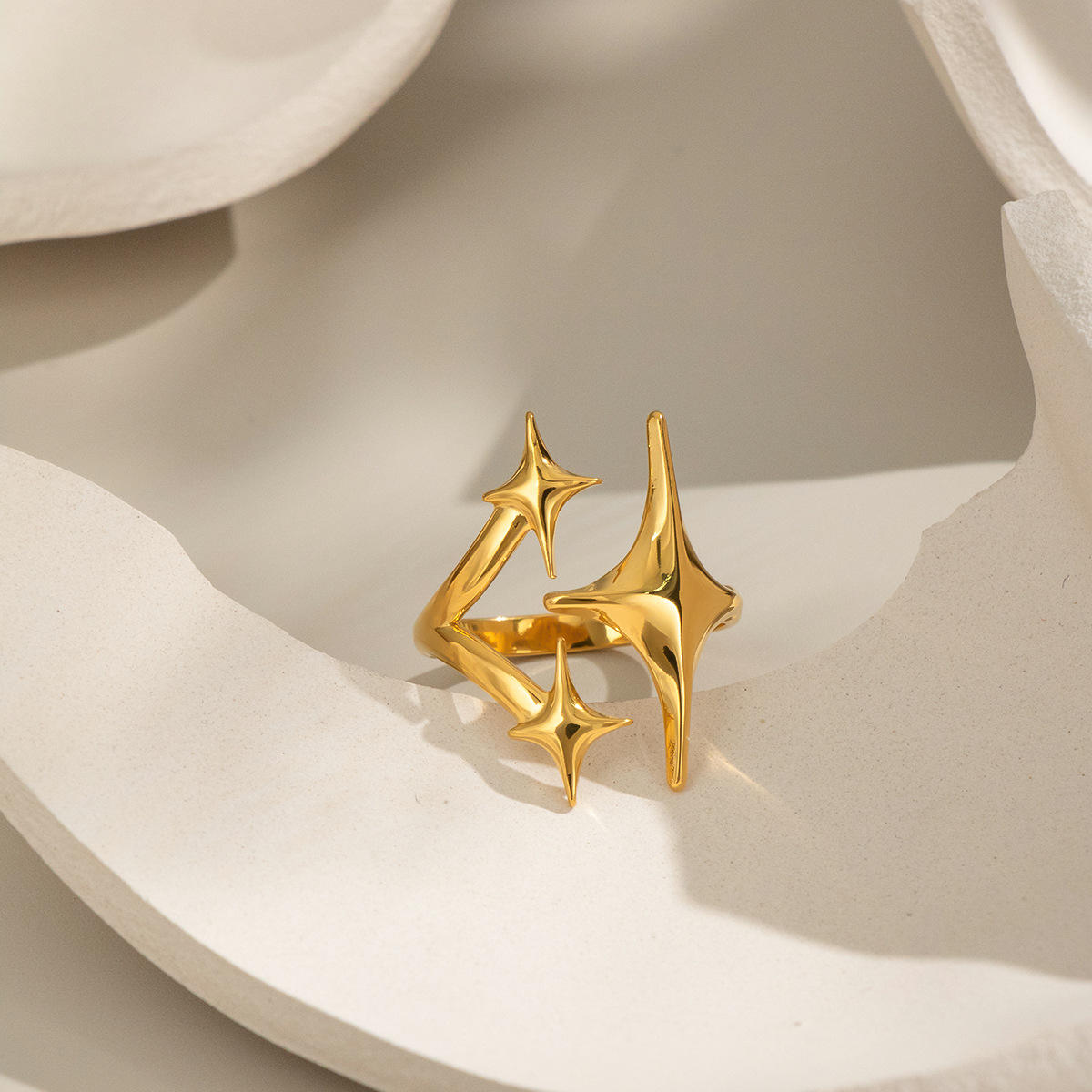 Cosmic Star Ring – 18K Gold Plated