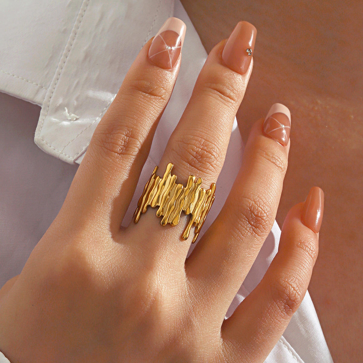 Abstract Organic Ring – 18K Gold Plated