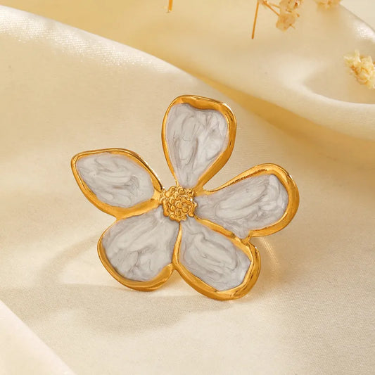 White Petal Flower Ring – 18K Gold Plated
