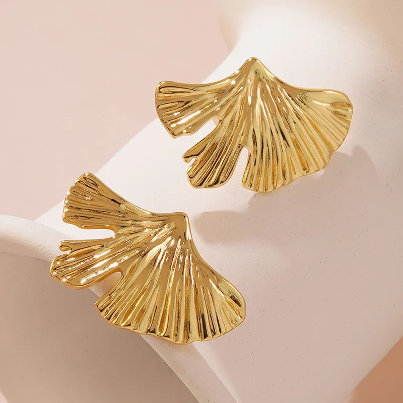 Flower Stud Earrings - 18k Gold Plated