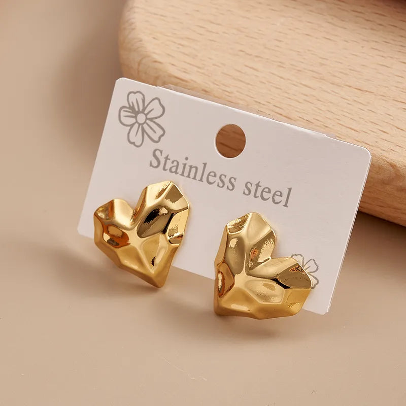 Dainty Hammer Heart Stud Earrings - 18k Gold Plated