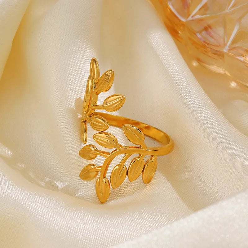 Laurel Leaf Adjustable Ring – 18K Gold Plated