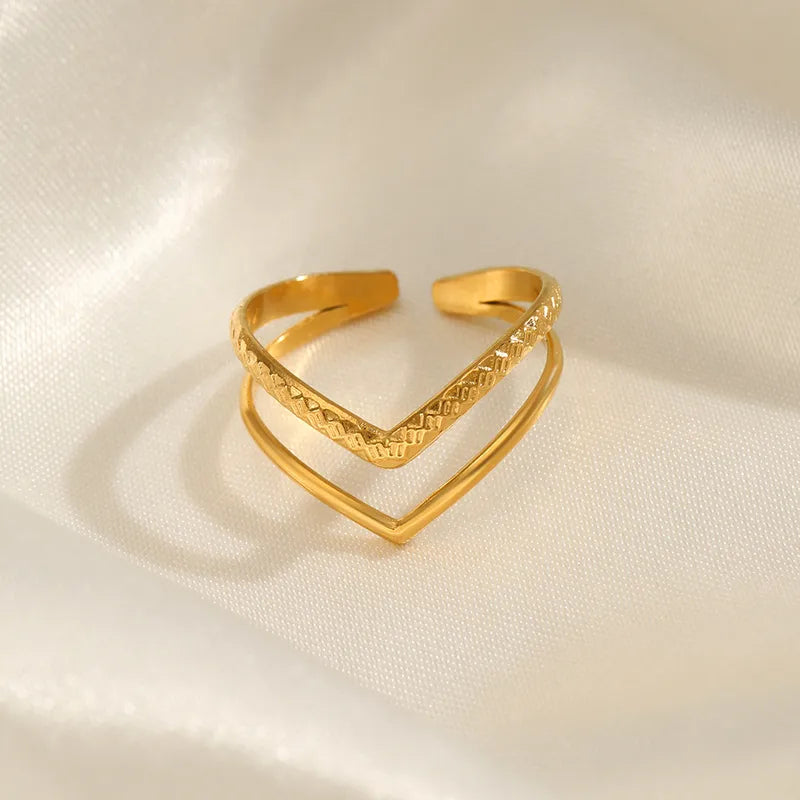 Seren V-Band Ring - 18K Gold Plated