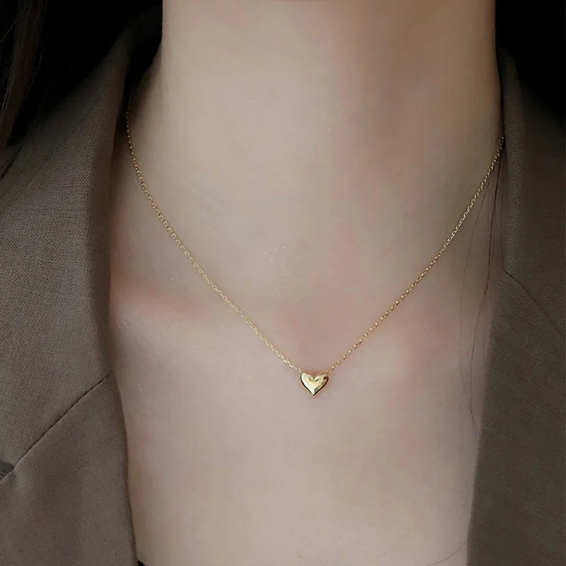 Minimal Heart Pendant Necklace - 18k Gold Plated
