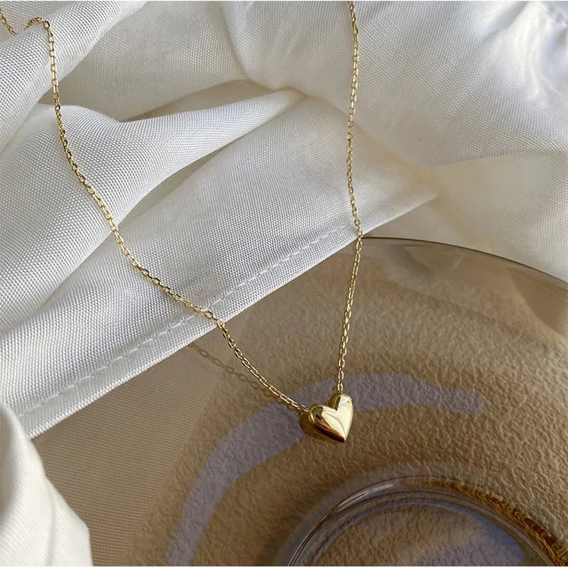 Minimal Heart Pendant Necklace - 18k Gold Plated