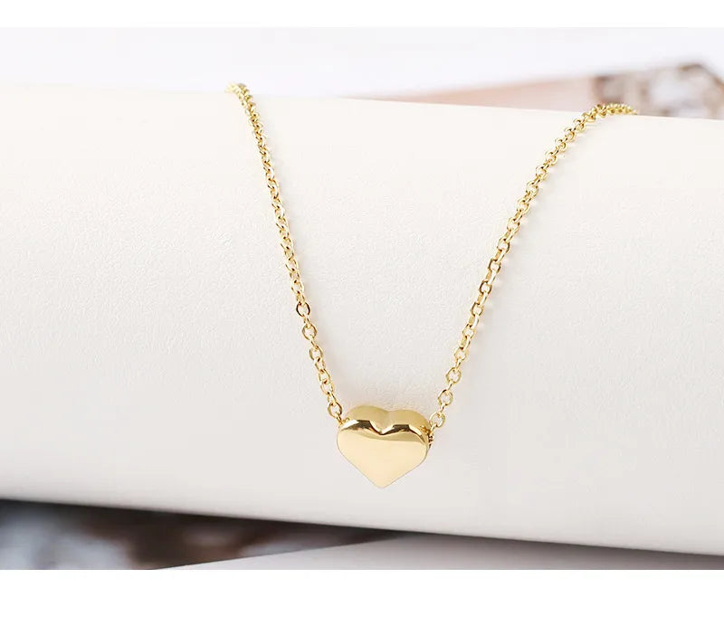 Minimal Heart Pendant Necklace - 18k Gold Plated
