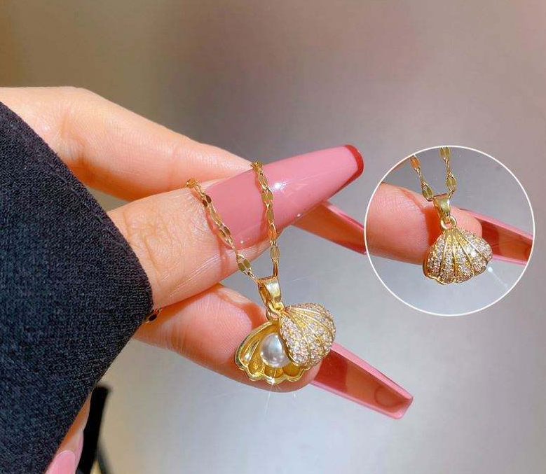 Shell Pearl Zircon Pendant Necklace - 18k Gold Plated