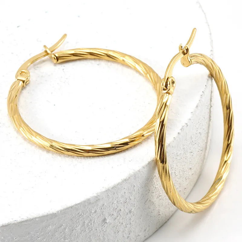 Elegant Twisted Hoop Earrings 3cm- 18K Gold Plated