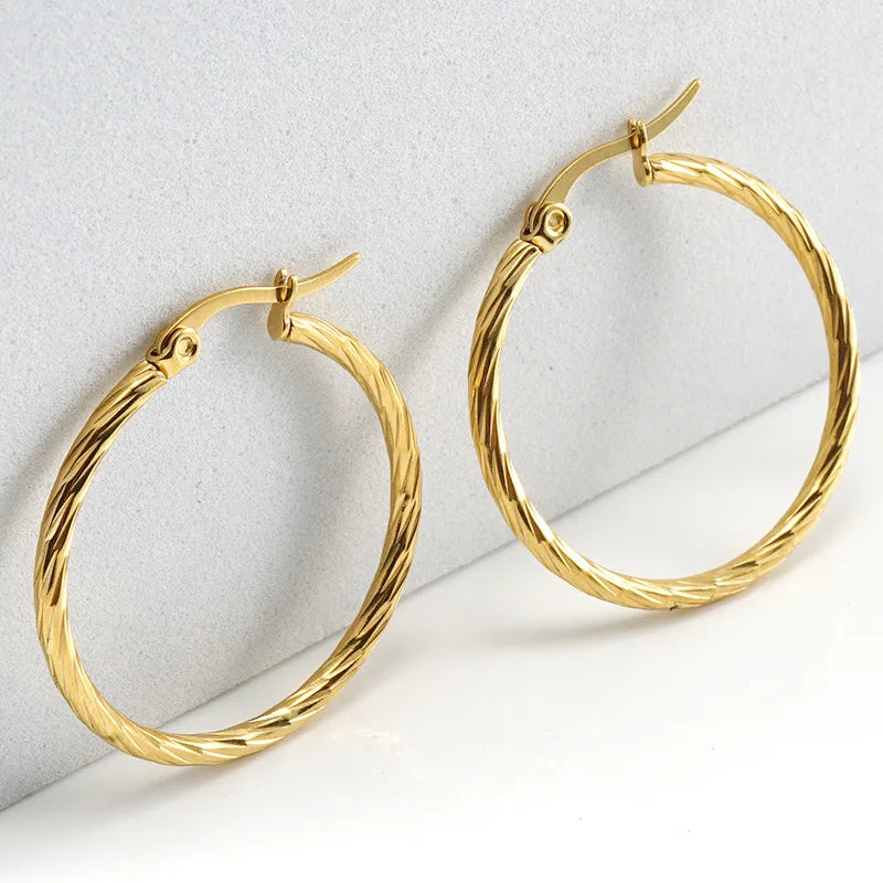 Elegant Twisted Hoop Earrings 3cm- 18K Gold Plated