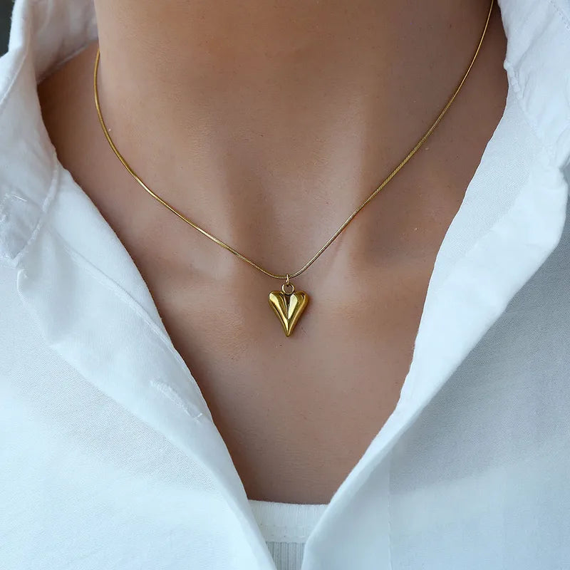 Classic Heart Gold Necklace – 18K Gold Plated