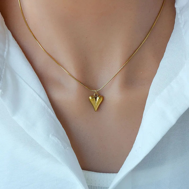 Classic Heart Gold Necklace – 18K Gold Plated