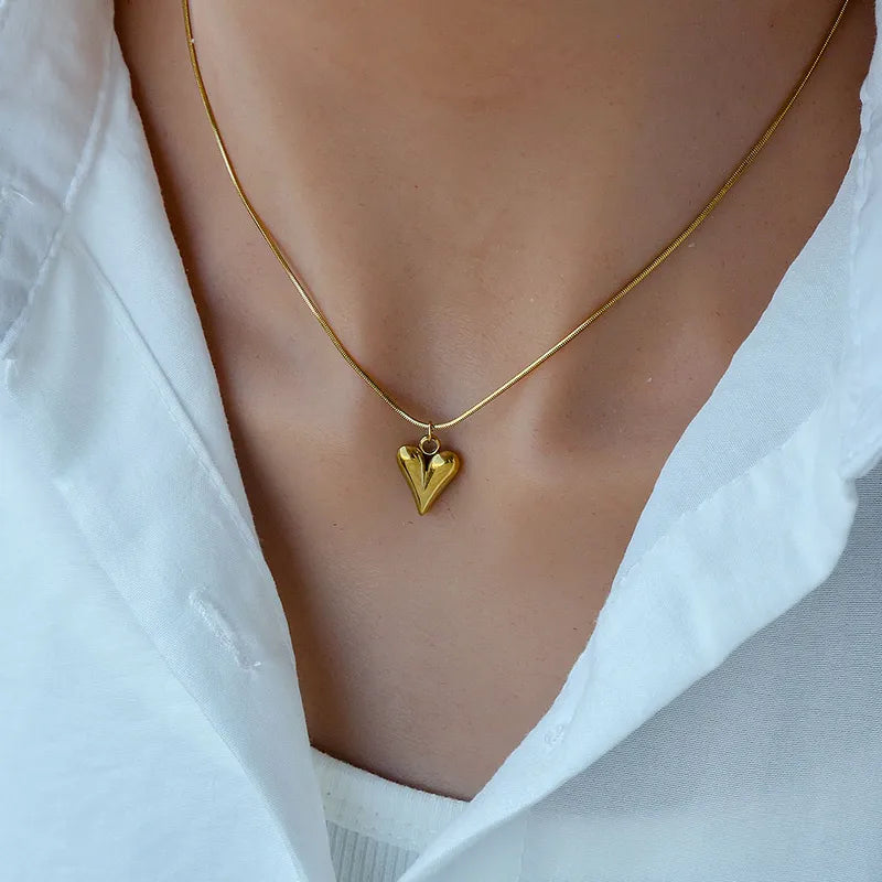 Classic Heart Gold Necklace – 18K Gold Plated